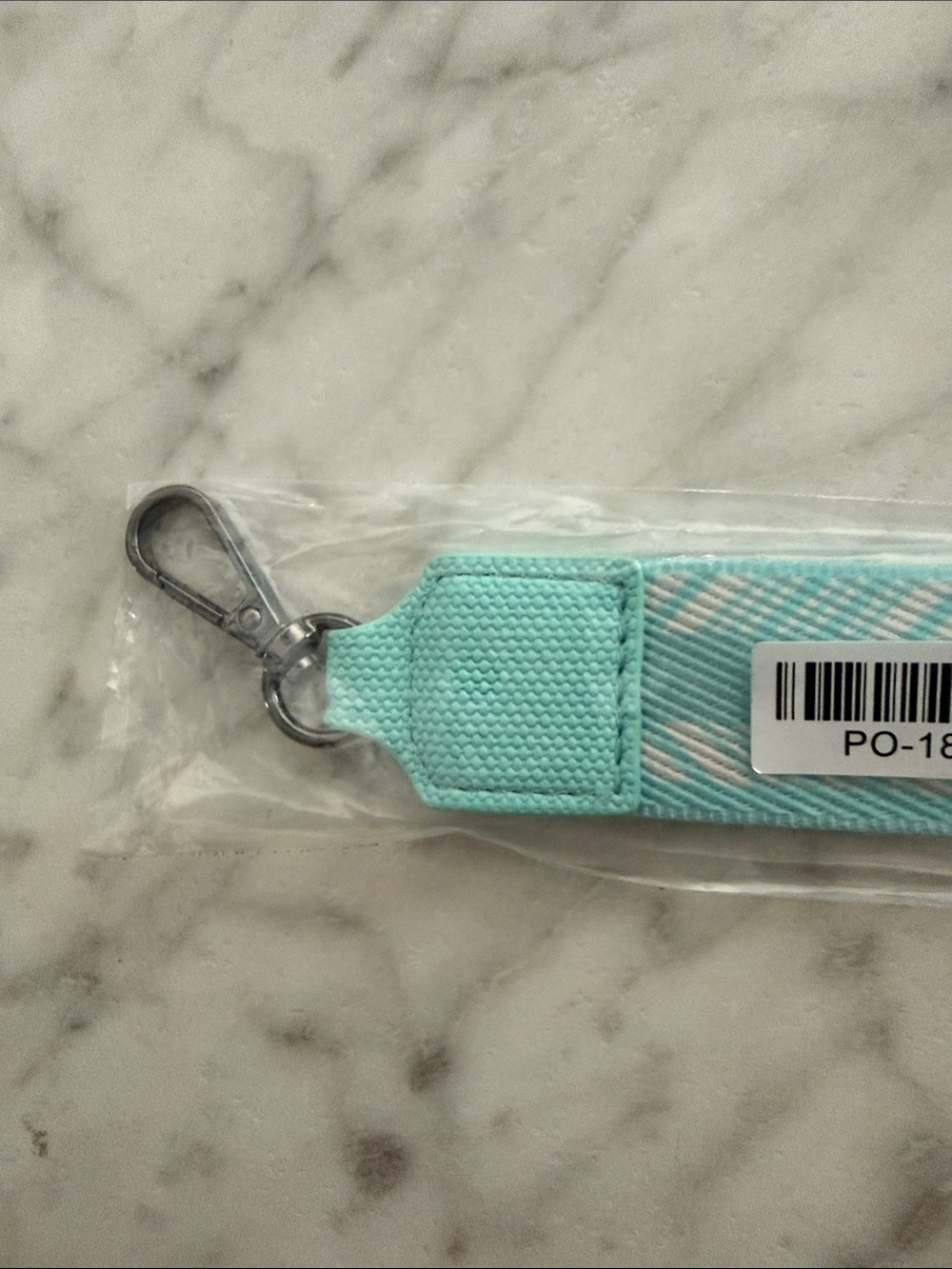 Lug Sashay Matte Luxe VL Wristlet Strap in Aquamarine NWT - Picture 7 of 7
